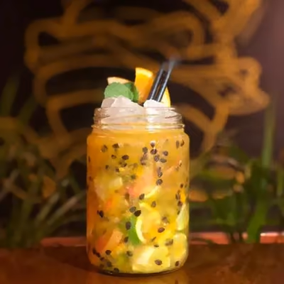 Santa Juana — Tragos de autor